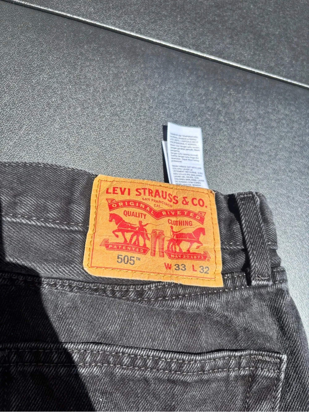 Levi 505s Men’s Pants 33W32L